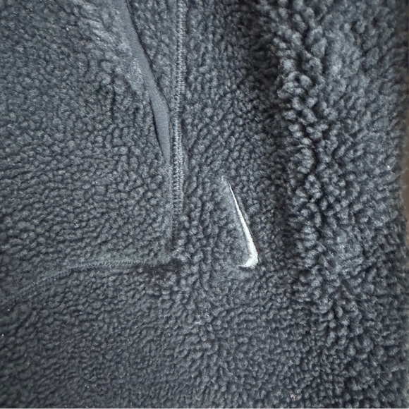 Nike Yoga Fleece Deep Pile Jacket Size Small - Picture 3 of 10